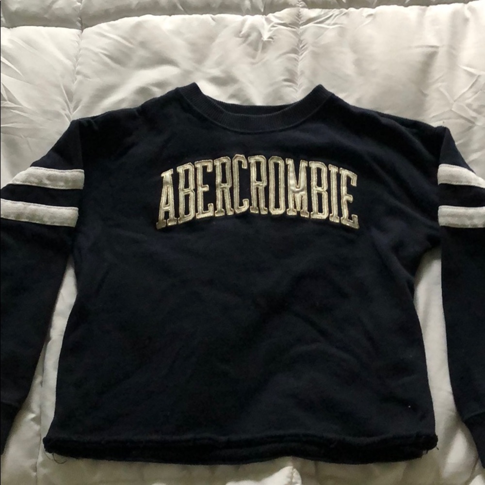 Cute sweater/long sleeve shirt